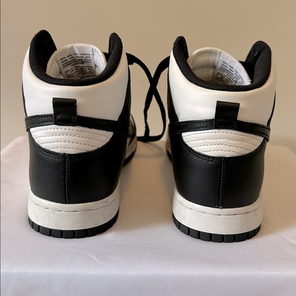 Nike Dunk High Retro Men's Black and White Sneakers SZ 9.5 - Picture 3 of 8